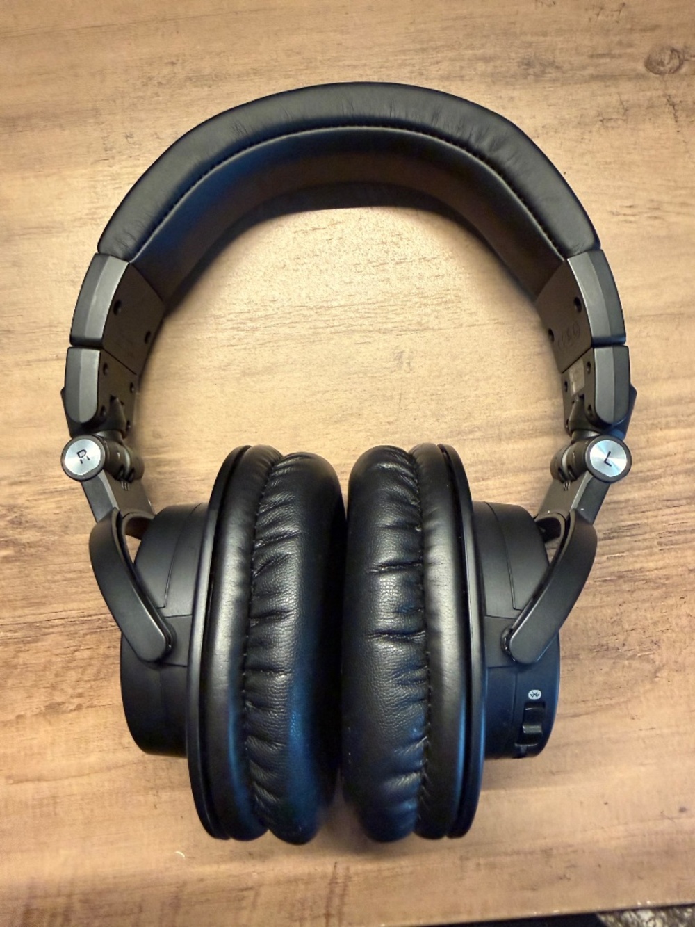 Audio-Technica Bluetooth Over-The-Ear Headphones (Model ATH-M50xBT) - Picture 5 of 6